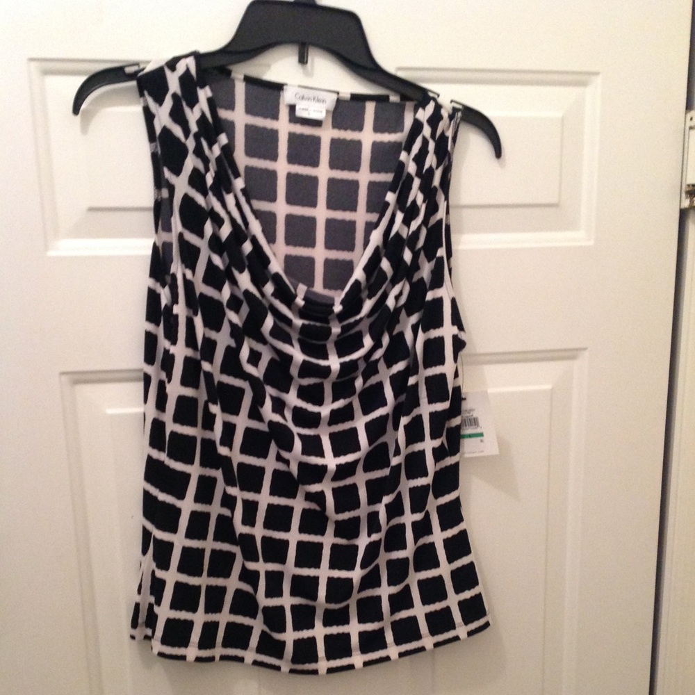 Lady's Calvin Klein sleeveless blouse size large